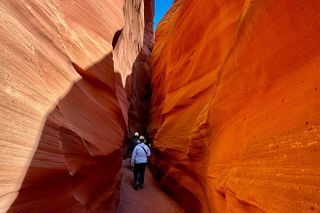 Ligai Si Anii Canyon Tour Through Antelope Canyon