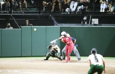 Oklahoma State Cowgirls vs Oklahoma Sooners Softball