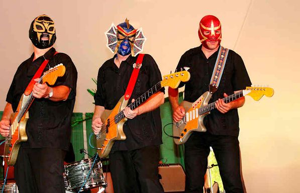 Los Straitjackets & Deke Dickerson Rockin Dance Party