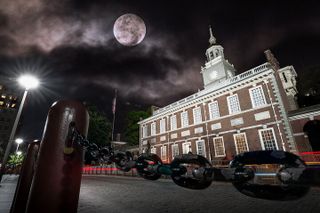 Philly Ghosts Boos and Booze Haunted Pub Crawl
