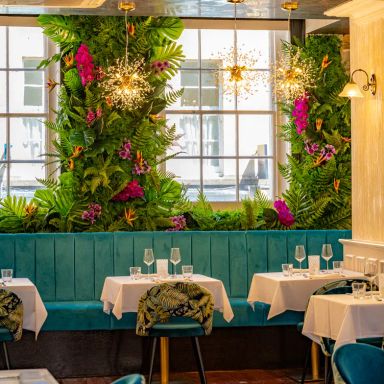 Square Grill Brasserie & Piano Bar