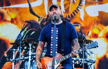 Aaron Lewis and the Stateliners