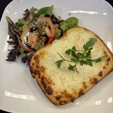 Le French Restaurant