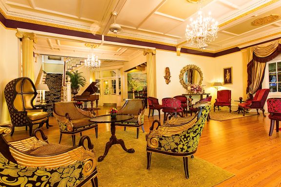Terra Nova All-Suite Hotel