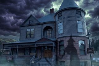 Dark Deadwood Ghost Tours: Ghosts & Graves of Gunslingers' Gulch
