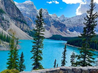 ShuttleBus 2way Banff to Lake Louise (1Hr) and Moraine Lake (1Hr)