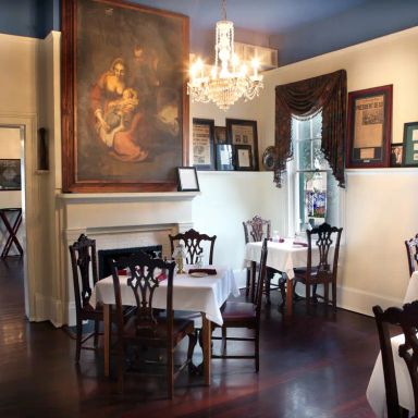 Mary Mahoney's Old French House