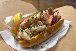 Boston Seafood Tour: A Taste of New England History