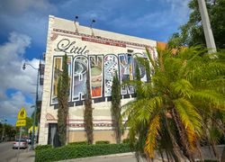 Miami, Castries
