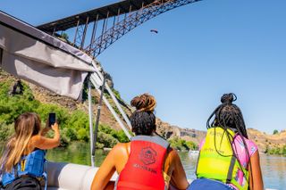 Scenic Tour to Pillar Falls in Twin Falls, Idaho
