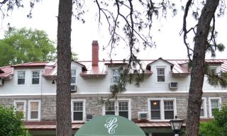 Pine Crest Inn Restaurant