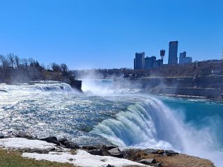 Niagara Falls Tour Includes Maid of the Mist & Cave of the Winds