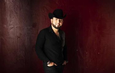 Roberto Tapia (21+ Event)