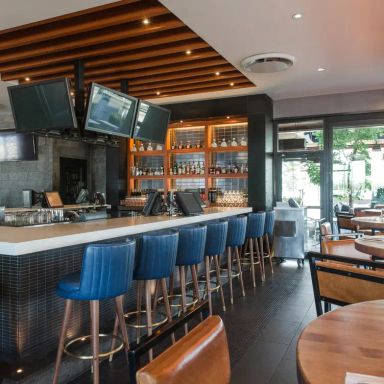 Earls Kitchen + Bar - Vaughan