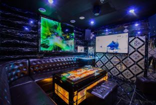 Room 7 (Medium Room） at ET KTV