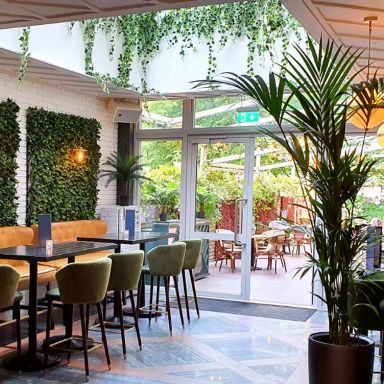 Elle's Bar & Bistro at The Iveagh Garden Hotel