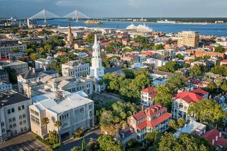 Small-Group Tour: Charleston Old Walled City Historical Walking Tour