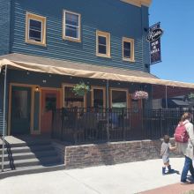 River Pub & Grill