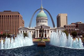 St. Louis Private Walking Tour: Iconic Sites & Stories