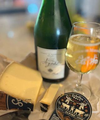 Cuvée Wine & Piano Bar