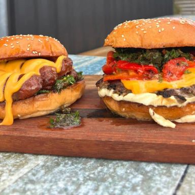 Pantano Bar: Arepa and Burgers