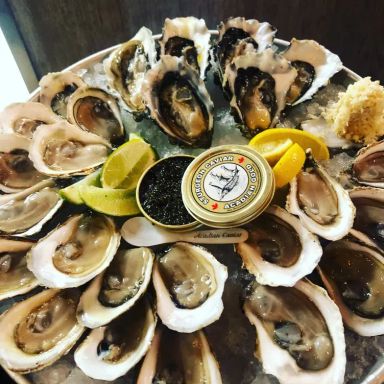 Perla Oyster Bar & Grill