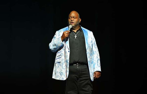 Lavell Crawford