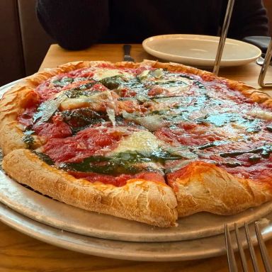 UNA pizza + wine Edmonton: South Common