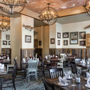 Landry's Seafood House - New Orleans French Quarter