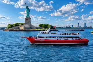 NYC Iconic Landmarks Cruise & Statue of Liberty | FREE DRINKS