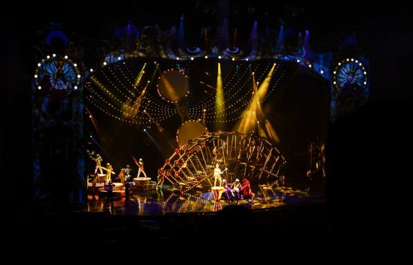 Cirque du Soleil - Michael Jackson One