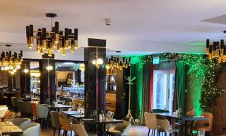 Elle's Bar & Bistro at The Iveagh Garden Hotel