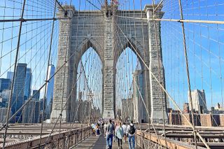 Brooklyn Bridge & Dumbo Walking Tour - Small Group