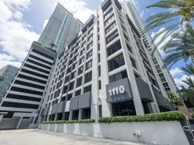 Miami-Brickell Ave luxury Conference room.