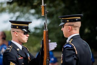 Arlington Cemetery Small-Group Tour & Changing of the Guards