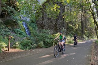 Waterfalls & Waterfront E-Bike Tour on Car-Free Bike Path