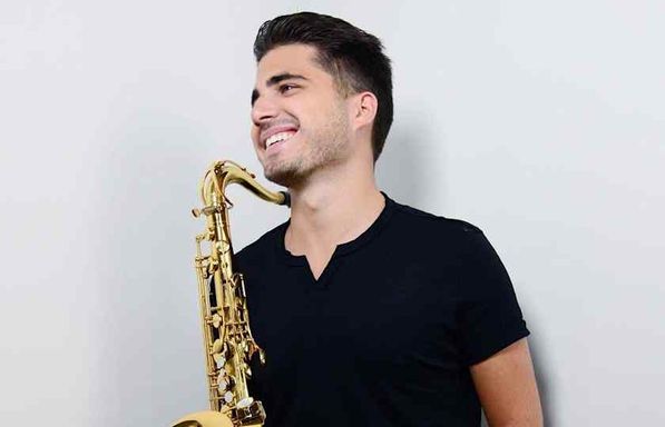 A Peter White Christmas with Mindi Abair and Vincent Ingala