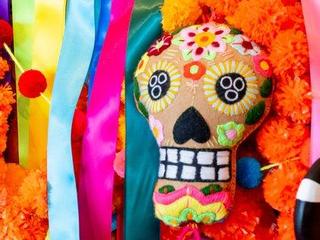 After Dark: Death and Life / La muerte y la vida