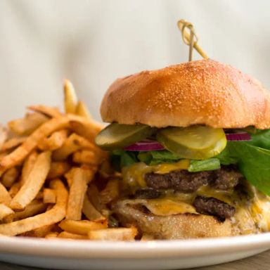 Social Eatery Winston Churchill