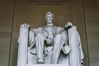 Small Group National Mall Tour with Washington Monument