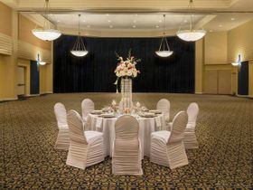 Commonwealth Ballroom at Toronto Don Valley Hotel & Suites