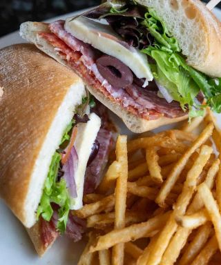 D.H. Lescombes Winery & Bistro - Alamogordo