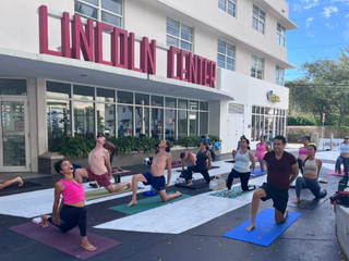 Community Yoga on Lincoln Road