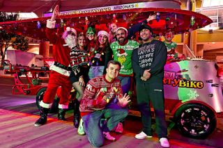 Holiday Lights Bar Crawl Tour in Old Town Scottsdale