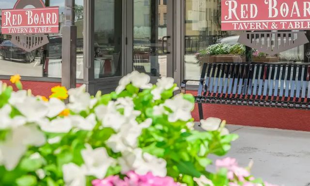 Red Board Tavern & Table