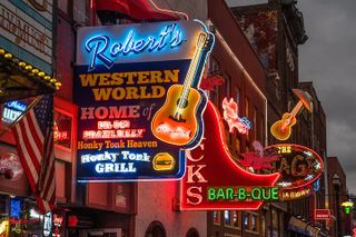 Nashville Bordellos, Burlesque, and Blood Night-Time Walking Tour