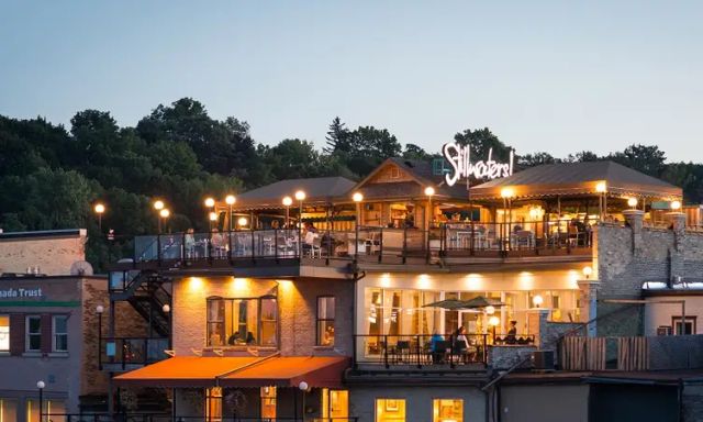 Stillwaters Plate and Pour