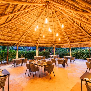 Mambo Restaurant - Matachica Resort