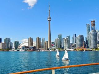Best of Toronto City Tour with Boat Cruise & CN Tower