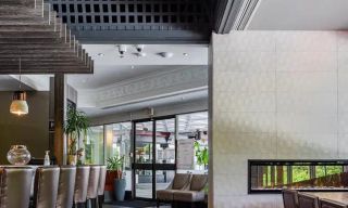 Delhi 6 Indian Bistro